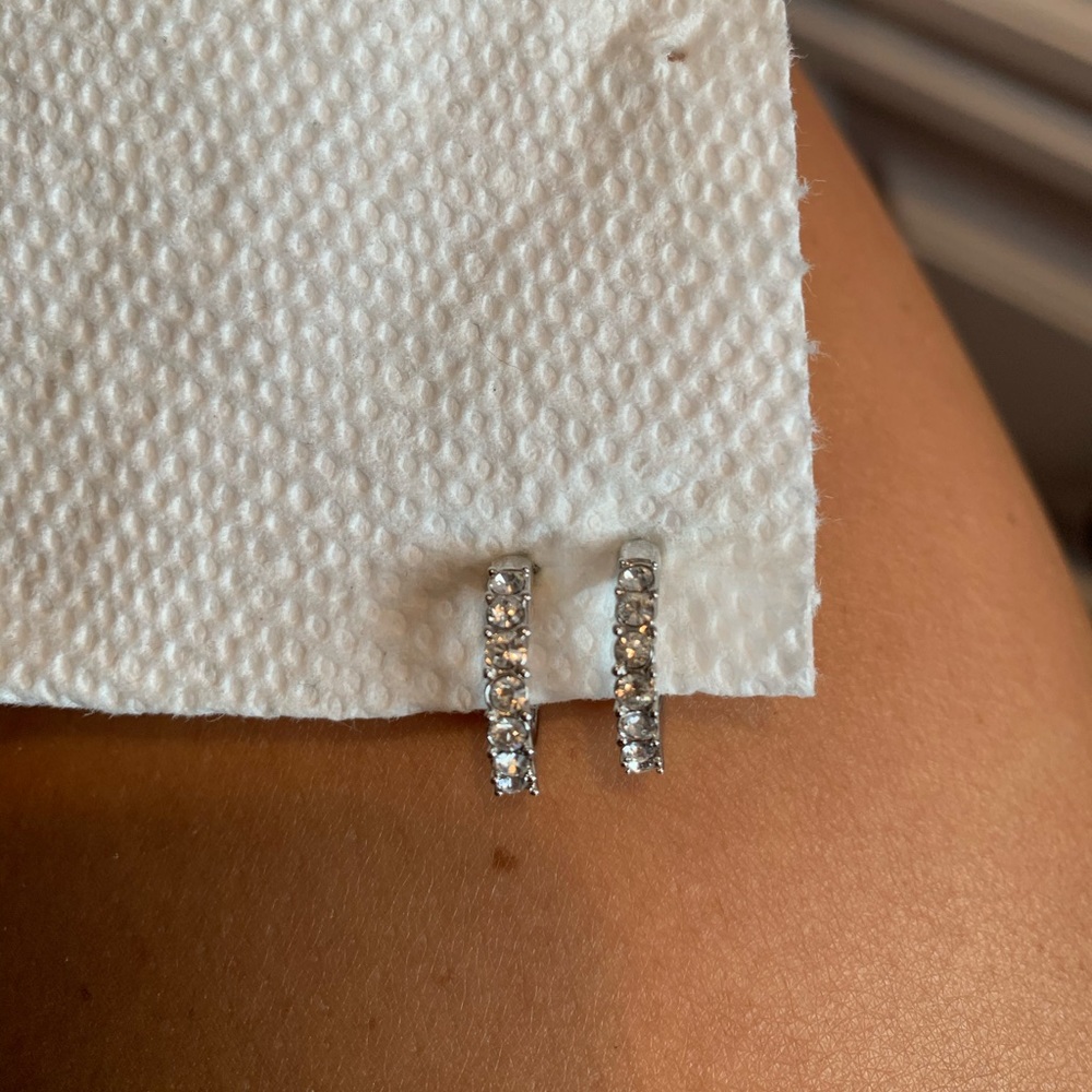 Silver hoop - Picture 3 of 8